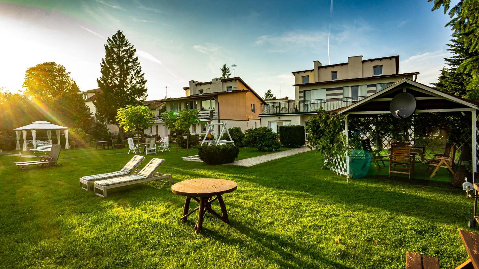 Avista Mielno Hotel Unieście Buitenkant foto